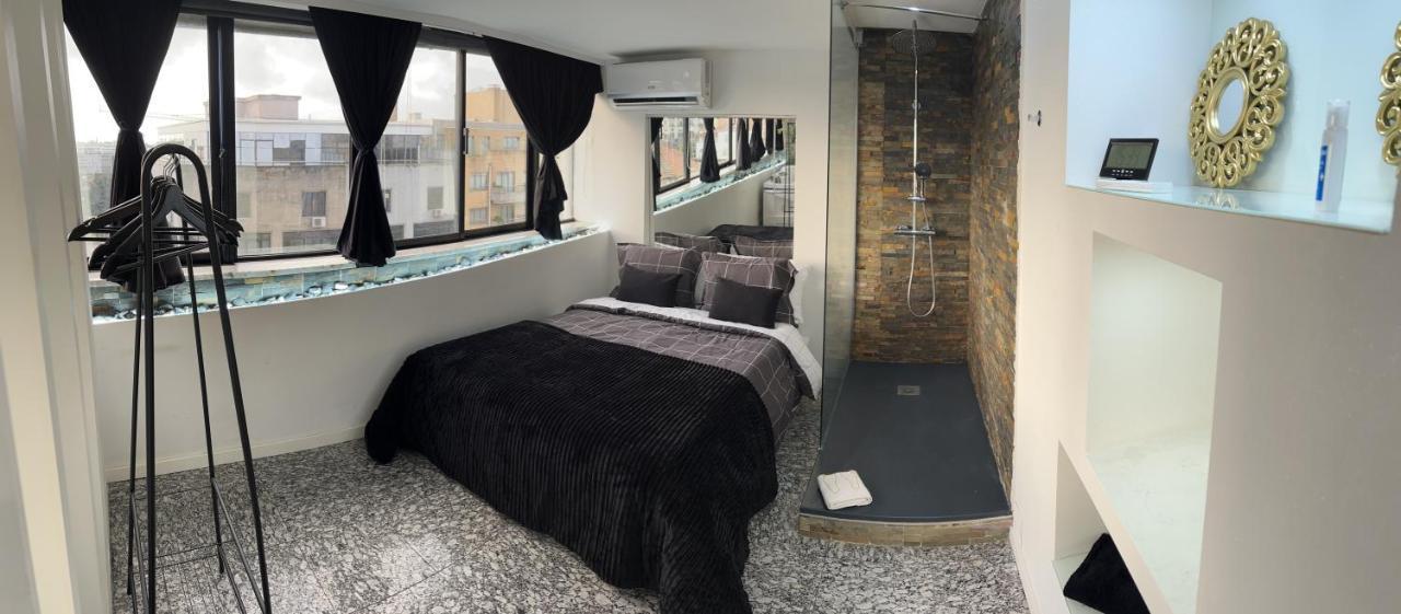 Modern Room With Indoor Shower Near The River - Quarto Moderno Com Duche Interior Proximo Da Ribeira 빌라노바데가이아 외부 사진