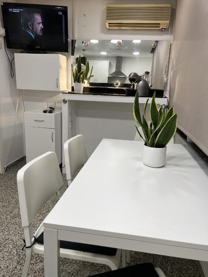 Modern Room With Indoor Shower Near The River - Quarto Moderno Com Duche Interior Proximo Da Ribeira 빌라노바데가이아 외부 사진